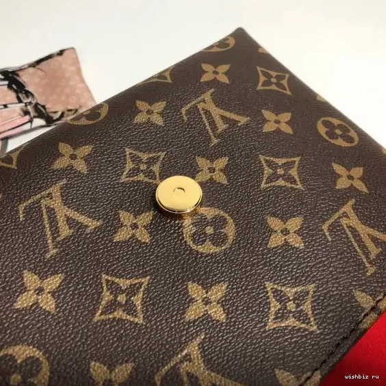 WIS LOUIS BB VUITTON LOCKY 0412